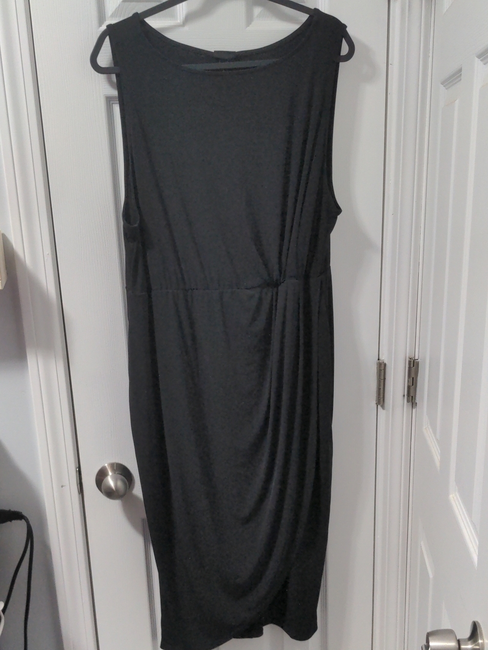 torrid Black Sleeveless Midi Dress